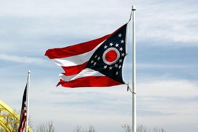 Flag of Ohio at Sawyer Point. Image: Jeff Kubina via Wikimedia Commons