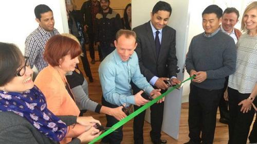 The ribbon is cut on Dispensary 33, Chicago’s first medical marijuana dispensary. Image: Lisa Fielding, CBS Chicago 