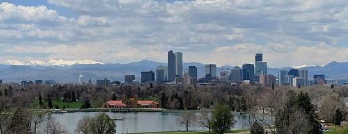 Downtown Denver and Mount Evans. Image: Bryan Simmons via Wikimedia Commons