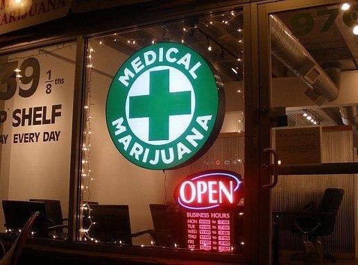 Medical Marijuana cannabis shop in Denver, 2011. Image: User:O'Dea via Wikimedia Commons