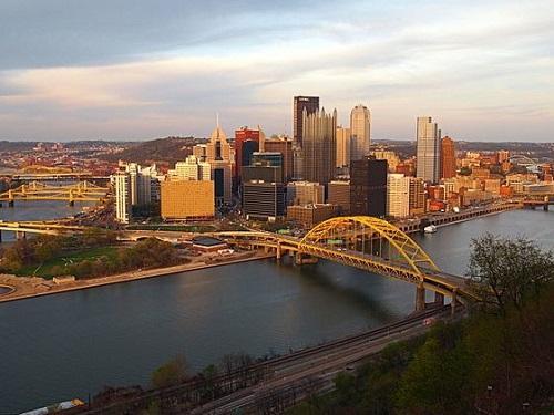 Downtown Pittsburgh skyline. Image: Robpinion via Wikimedia Commons