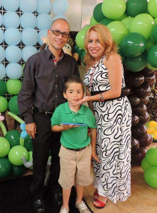 Image of Katel Santigo's family