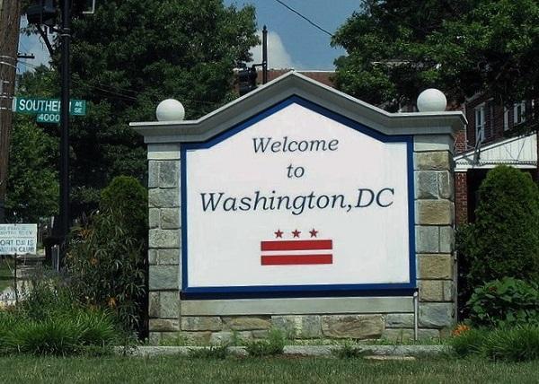 Washington, D.C. welcome sign. Image: MPD01605 via Wikimedia Commons