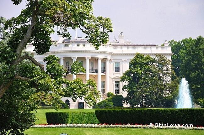 White House Exterior. Image: www.GlynLowe.com via Wikimedia Commons.